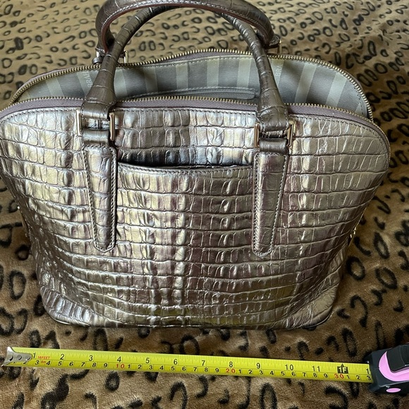 BRAHMIN BAG. GREAT CONDITION. Gold. Received many compliments on bag. - Picture 3 of 8